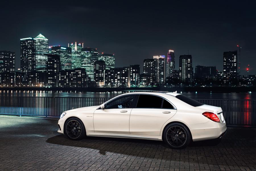 Mercedes-Benz S63 AMG 2013 года  (UK) (фото 21 из 34)